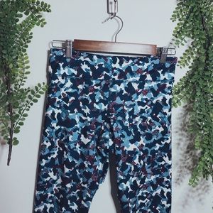Old Navy Active - Maroon/Blue Camo Mesh Legging